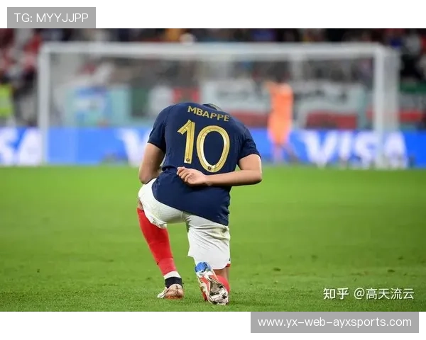 姆巴佩连续一对一突破得手，法国前场攻势无法阻挡